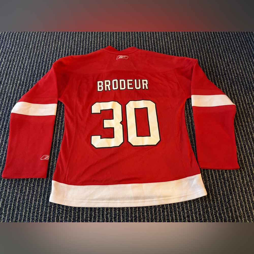 Martin Brodeur Medium New Jersey Devils Reebok #30 Youth / Women’s Red Jersey